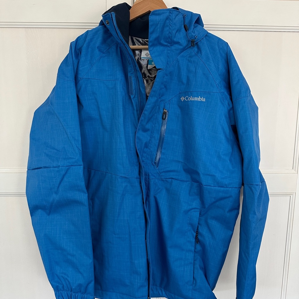 Columbia Vibrant Blue Outdoor Jacket